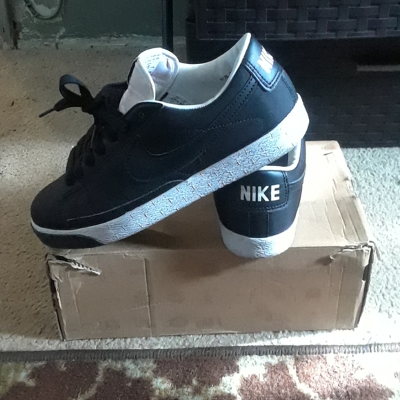 Nike blazer low top size 7 - Picture 3 of 4